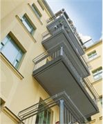 Thermal separation of balconies in existing buildings